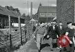 Immagine di La rivolta dei lavoratori Isbergues Francia, 1952, secondo 29 filmato di repertorio 65675028946