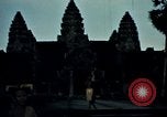 Standbild Statue von Vishnu in Siem Reap Kambodscha, 1939, aus Sekunde 48 historischem Filmmaterial Videoclip 65675028961