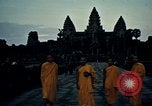 Standbild Statue von Vishnu in Siem Reap Kambodscha, 1939, aus Sekunde 56 historischem Filmmaterial Videoclip 65675028961