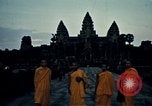 Standbild Statue von Vishnu in Siem Reap Kambodscha, 1939, aus Sekunde 58 historischem Filmmaterial Videoclip 65675028961