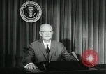 Standbild Präsident Eisenhower auf amerikanische Raumfahrtprogramm Washington DC USA, 1957, aus Sekunde 25 historischem Filmmaterial Videoclip 65675028964