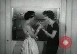 Standbild Schmuck Boutique New York City USA, 1957, aus Sekunde 9 historischem Filmmaterial Videoclip 65675028969