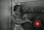 Standbild Schmuck Boutique New York City USA, 1957, aus Sekunde 28 historischem Filmmaterial Videoclip 65675028969