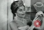 Standbild Schmuck Boutique New York City USA, 1957, aus Sekunde 35 historischem Filmmaterial Videoclip 65675028969