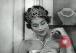 Standbild Schmuck Boutique New York City USA, 1957, aus Sekunde 37 historischem Filmmaterial Videoclip 65675028969