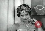 Standbild Schmuck Boutique New York City USA, 1957, aus Sekunde 38 historischem Filmmaterial Videoclip 65675028969
