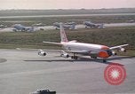 Standbild Air Force One Vandenberg Air Force Base California USA, 1962, aus Sekunde 37 historischem Filmmaterial Videoclip 65675028973