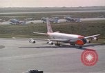 Standbild Air Force One Vandenberg Air Force Base California USA, 1962, aus Sekunde 42 historischem Filmmaterial Videoclip 65675028973