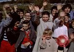 Standbild Präsident Kennedy's Konvoi Vandenberg Air Force Base California USA, 1962, aus Sekunde 11 historischem Filmmaterial Videoclip 65675028977