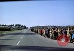 Standbild Präsident Kennedy's Konvoi Vandenberg Air Force Base California USA, 1962, aus Sekunde 31 historischem Filmmaterial Videoclip 65675028977
