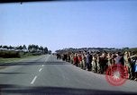 Standbild Präsident Kennedy's Konvoi Vandenberg Air Force Base California USA, 1962, aus Sekunde 32 historischem Filmmaterial Videoclip 65675028977