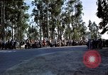 Standbild Präsident Kennedy's Konvoi Vandenberg Air Force Base California USA, 1962, aus Sekunde 37 historischem Filmmaterial Videoclip 65675028977