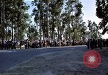 Standbild Präsident Kennedy's Konvoi Vandenberg Air Force Base California USA, 1962, aus Sekunde 39 historischem Filmmaterial Videoclip 65675028977