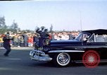 Standbild Präsident Kennedy's Konvoi Vandenberg Air Force Base California USA, 1962, aus Sekunde 58 historischem Filmmaterial Videoclip 65675028977