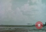 Immagine di Aerei americani Eniwetok atollo delle Isole Marshall, 1956, secondo 39 filmato di repertorio 65675028979