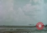 Immagine di Aerei americani Eniwetok atollo delle Isole Marshall, 1956, secondo 40 filmato di repertorio 65675028979