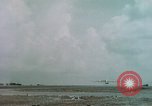Immagine di Aerei americani Eniwetok atollo delle Isole Marshall, 1956, secondo 47 filmato di repertorio 65675028979