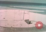Standbild raydist site Bikini Atoll Marshall Inseln, 1956, aus Sekunde 23 historischem Filmmaterial Videoclip 65675028980