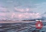 Standbild USA Flugzeuge Eniwetok Atoll Marshall Inseln, 1956, aus Sekunde 11 historischem Filmmaterial Videoclip 65675028981