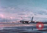 Standbild USA Flugzeuge Eniwetok Atoll Marshall Inseln, 1956, aus Sekunde 22 historischem Filmmaterial Videoclip 65675028981