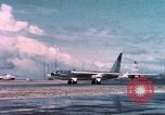 Standbild USA Flugzeuge Eniwetok Atoll Marshall Inseln, 1956, aus Sekunde 23 historischem Filmmaterial Videoclip 65675028981