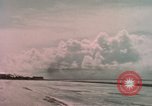 Standbild USA Flugzeuge Eniwetok Atoll Marshall Inseln, 1956, aus Sekunde 38 historischem Filmmaterial Videoclip 65675028981