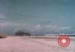 Standbild USA Flugzeuge Eniwetok Atoll Marshall Inseln, 1956, aus Sekunde 43 historischem Filmmaterial Videoclip 65675028981