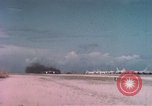 Standbild USA Flugzeuge Eniwetok Atoll Marshall Inseln, 1956, aus Sekunde 45 historischem Filmmaterial Videoclip 65675028981