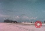 Standbild USA Flugzeuge Eniwetok Atoll Marshall Inseln, 1956, aus Sekunde 49 historischem Filmmaterial Videoclip 65675028981