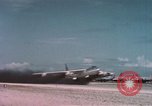 Standbild USA Flugzeuge Eniwetok Atoll Marshall Inseln, 1956, aus Sekunde 57 historischem Filmmaterial Videoclip 65675028981