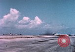 Standbild USA Flugzeuge Eniwetok Atoll Marshall Inseln, 1956, aus Sekunde 61 historischem Filmmaterial Videoclip 65675028981