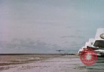 Standbild USA Flugzeuge Eniwetok Atoll Marshall Inseln, 1956, aus Sekunde 15 historischem Filmmaterial Videoclip 65675028982