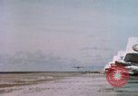 Standbild USA Flugzeuge Eniwetok Atoll Marshall Inseln, 1956, aus Sekunde 16 historischem Filmmaterial Videoclip 65675028982