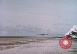 Standbild USA Flugzeuge Eniwetok Atoll Marshall Inseln, 1956, aus Sekunde 24 historischem Filmmaterial Videoclip 65675028982