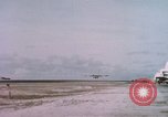 Standbild USA Flugzeuge Eniwetok Atoll Marshall Inseln, 1956, aus Sekunde 26 historischem Filmmaterial Videoclip 65675028982