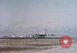 Standbild USA Flugzeuge Eniwetok Atoll Marshall Inseln, 1956, aus Sekunde 32 historischem Filmmaterial Videoclip 65675028982