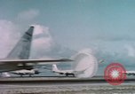 Standbild USA Flugzeuge Eniwetok Atoll Marshall Inseln, 1956, aus Sekunde 36 historischem Filmmaterial Videoclip 65675028982