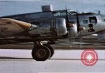 Standbild unbemannte -B17s Enewetak Atoll Marshall Inseln, 1948, aus Sekunde 18 historischem Filmmaterial Videoclip 65675028986