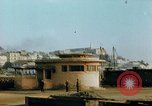 Standbild Konvoi des M3-Tanks Knochen Algerien, 1942, aus Sekunde 13 historischem Filmmaterial Videoclip 65675028996