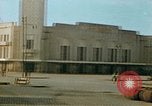 Standbild Konvoi des M3-Tanks Knochen Algerien, 1942, aus Sekunde 28 historischem Filmmaterial Videoclip 65675028996