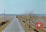 Standbild Konvoi des M3-Tanks Knochen Algerien, 1942, aus Sekunde 54 historischem Filmmaterial Videoclip 65675028996
