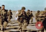 Standbild uns Fallschirm Truppen Tebourba Tunesien, 1942, aus Sekunde 23 historischem Filmmaterial Videoclip 65675028997
