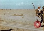 Standbild uns Fallschirm Truppen Tebourba Tunesien, 1942, aus Sekunde 30 historischem Filmmaterial Videoclip 65675028997