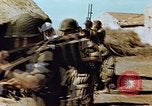 Standbild uns Fallschirm Truppen Tebourba Tunesien, 1942, aus Sekunde 44 historischem Filmmaterial Videoclip 65675028997