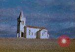 Standbild bombardiert Kirche Qued Zarga Tunesien, 1942, aus Sekunde 7 historischem Filmmaterial Videoclip 65675029001