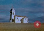 Standbild bombardiert Kirche Qued Zarga Tunesien, 1942, aus Sekunde 8 historischem Filmmaterial Videoclip 65675029001