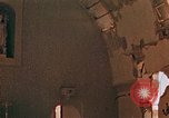 Standbild bombardiert Kirche Qued Zarga Tunesien, 1942, aus Sekunde 29 historischem Filmmaterial Videoclip 65675029001