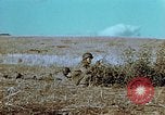Image Tirs d'artillerie britanniques sur les Allemands Tebourba Tunisie, 1942, de la seconde 58 séquences d'archives historiques vidéo 65675029006