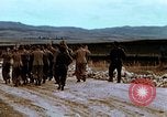 Immagine di Soldati tedeschi e italiani catturati Tunisia Africa del Nord, 1942, secondo 10 filmato di repertorio 65675029007