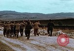 Immagine di Soldati tedeschi e italiani catturati Tunisia Africa del Nord, 1942, secondo 11 filmato di repertorio 65675029007